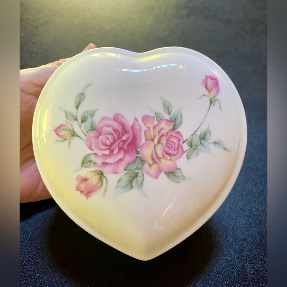 🌷MIKASA BONE CHINA with Mom Message heart shaped trinket box🌷